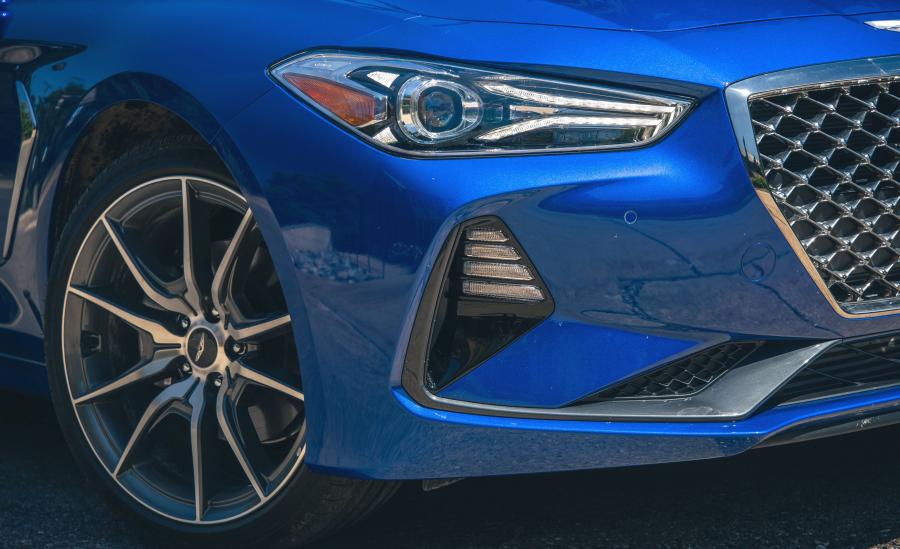 Детали экстерьера Genesis G70 2.0T 2018 года  (NA) (фото 15 из 44)